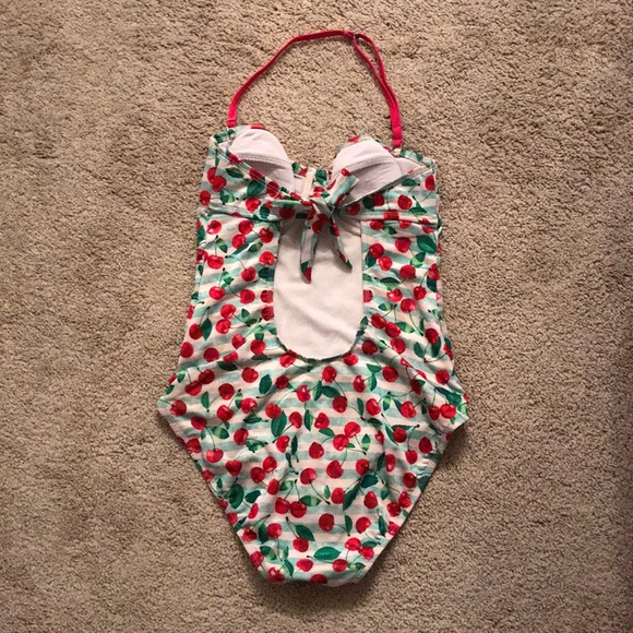 One piece swimsuit - Picture 2 of 2